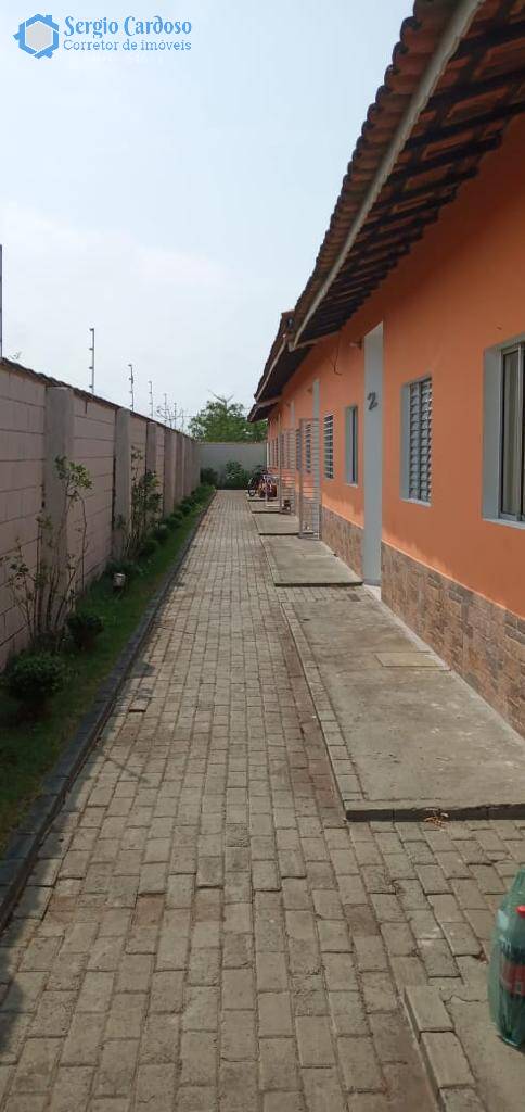 OPORTUNIDADE! CASA EM CONDOMÍNIO 2 QUARTOS 1 SUÍTE QUINTAL C CHURRASQUEIRA!