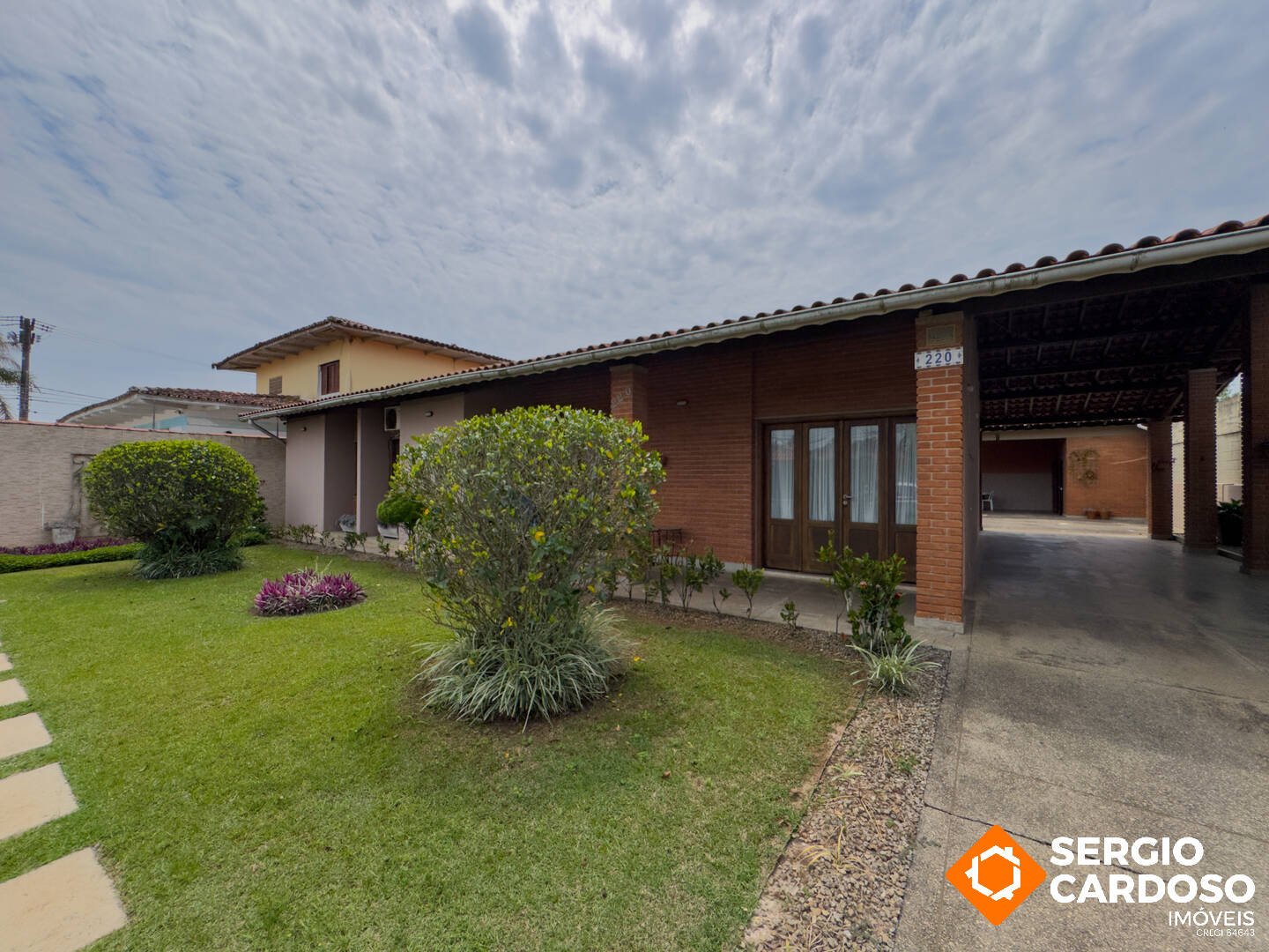 CASA 6 QUARTOS TERRENO 600 M² APENAS 200 M MAR ITANHAÉM SP