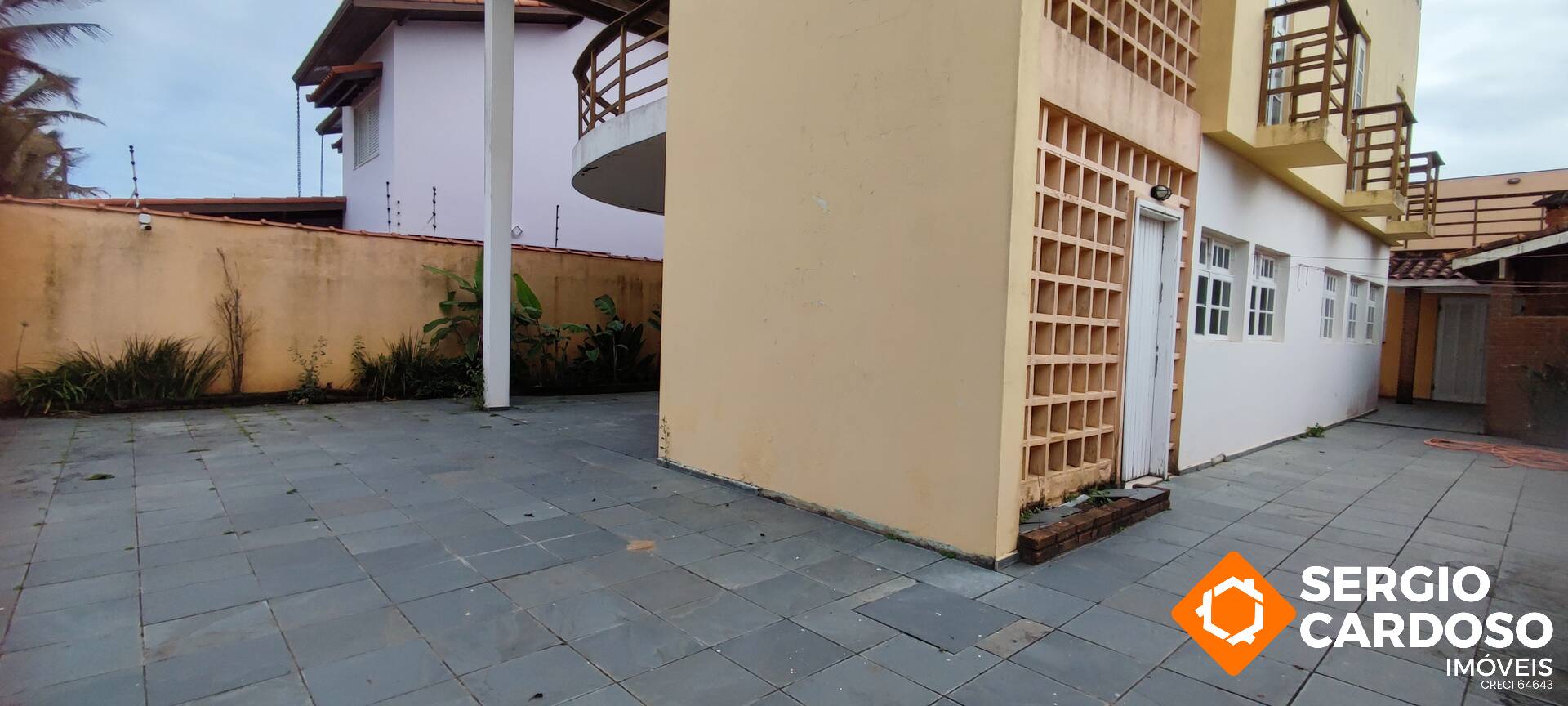 CASARÃO A 50M DO MAR! SUITES COM VISTA MAR - 4 QUARTOS ITANHAEM/SP