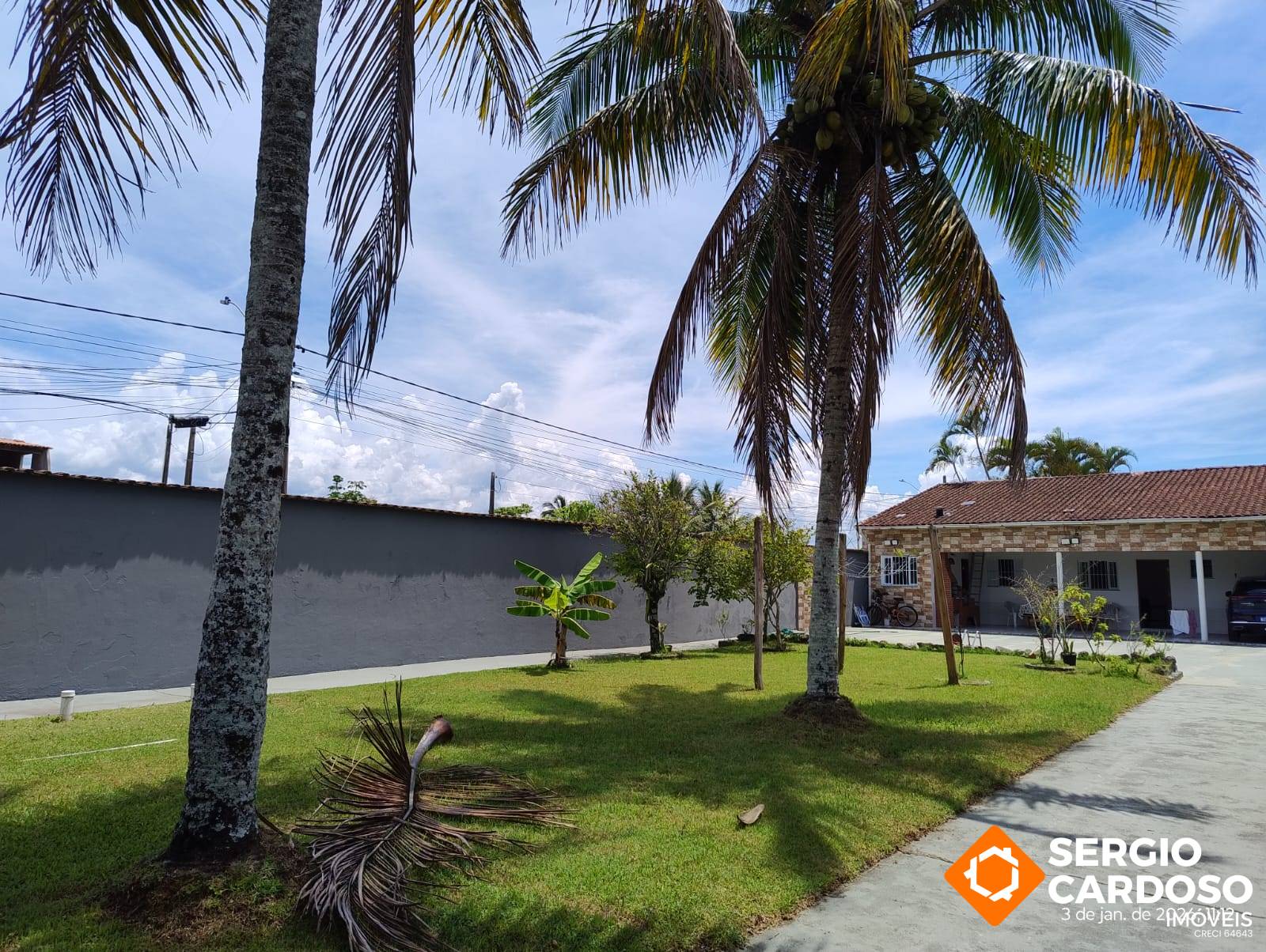 EDÍCULA COM TERRENO DE 500 M² APENAS 450 M DO MAR ITANHÉM SP