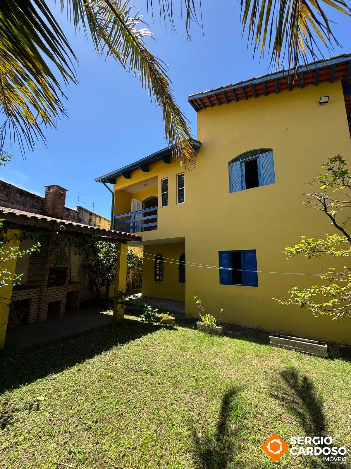 CASA AMPLA 4 QUARTOS COM QUINTAL GRAMADO E CHURRASQUEIRA ITANHAEM/SP