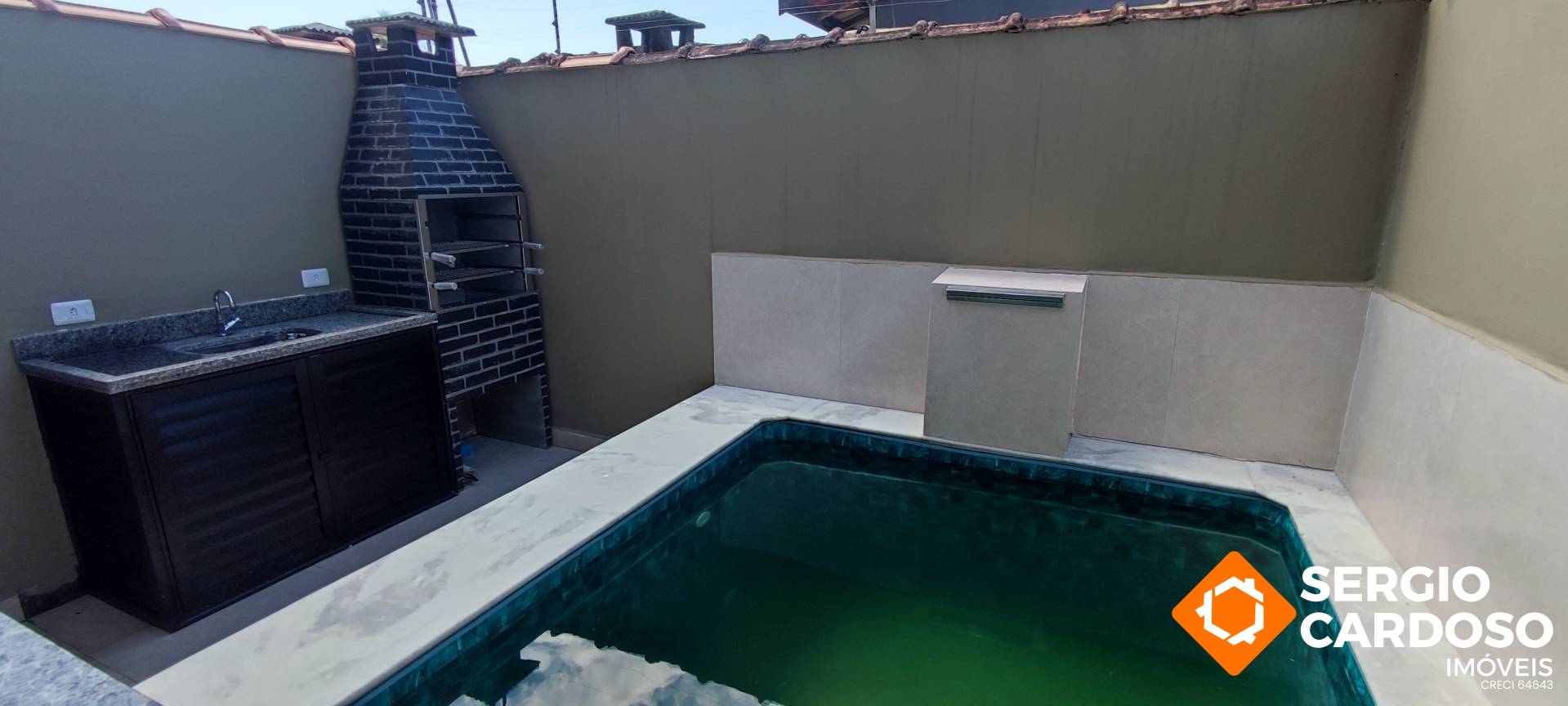 SOBRADO EM CONDOMÍNIO FECHADO COM PISCINA PRIVATIVA! 2 SUITES - ITANHAEM/SP
