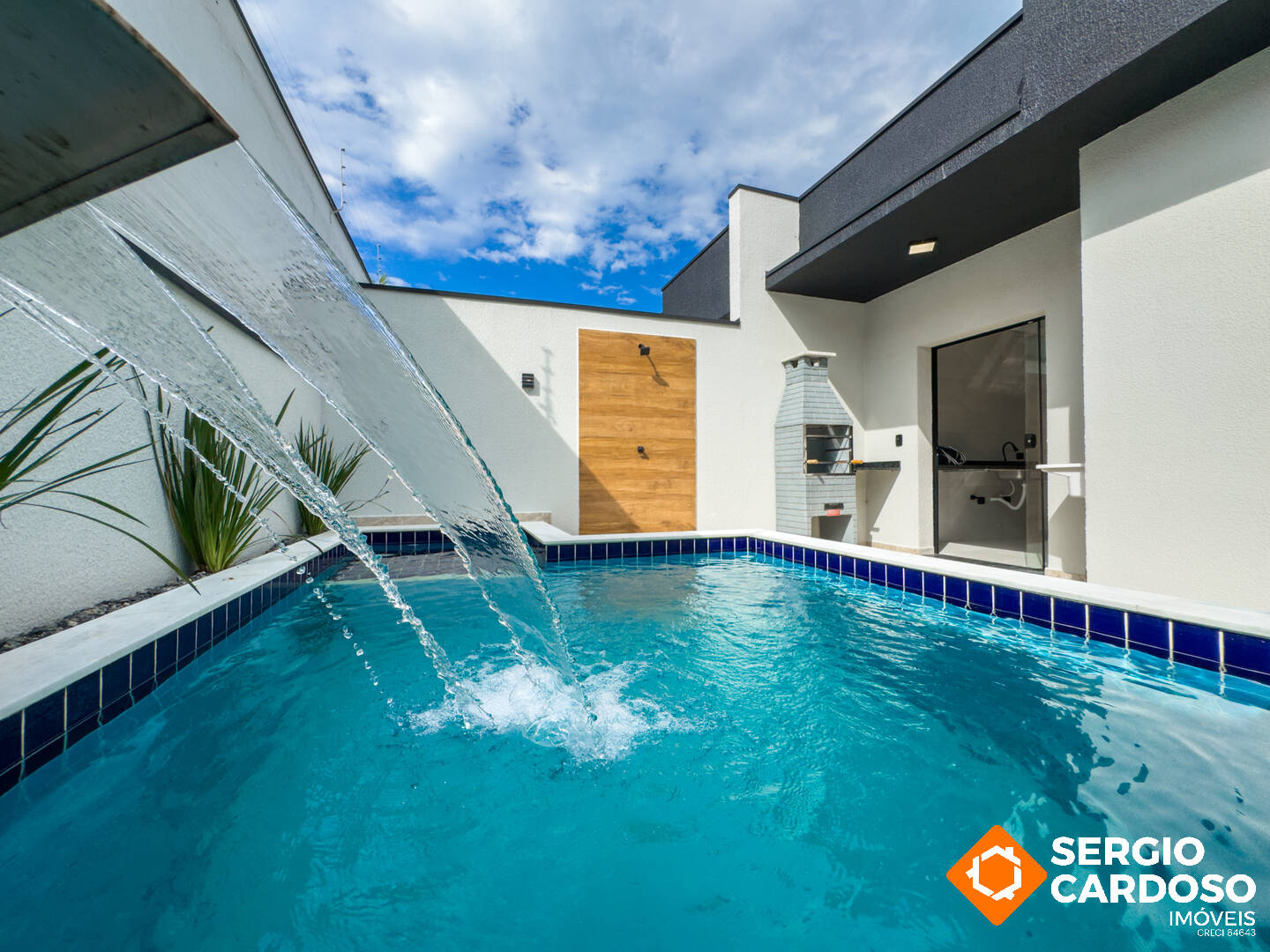 CONDOMINIO FECHADO FRENTE AO MAR! 2 QUARTOS 1 SUITE COM PISCINA PRIVATIVA!