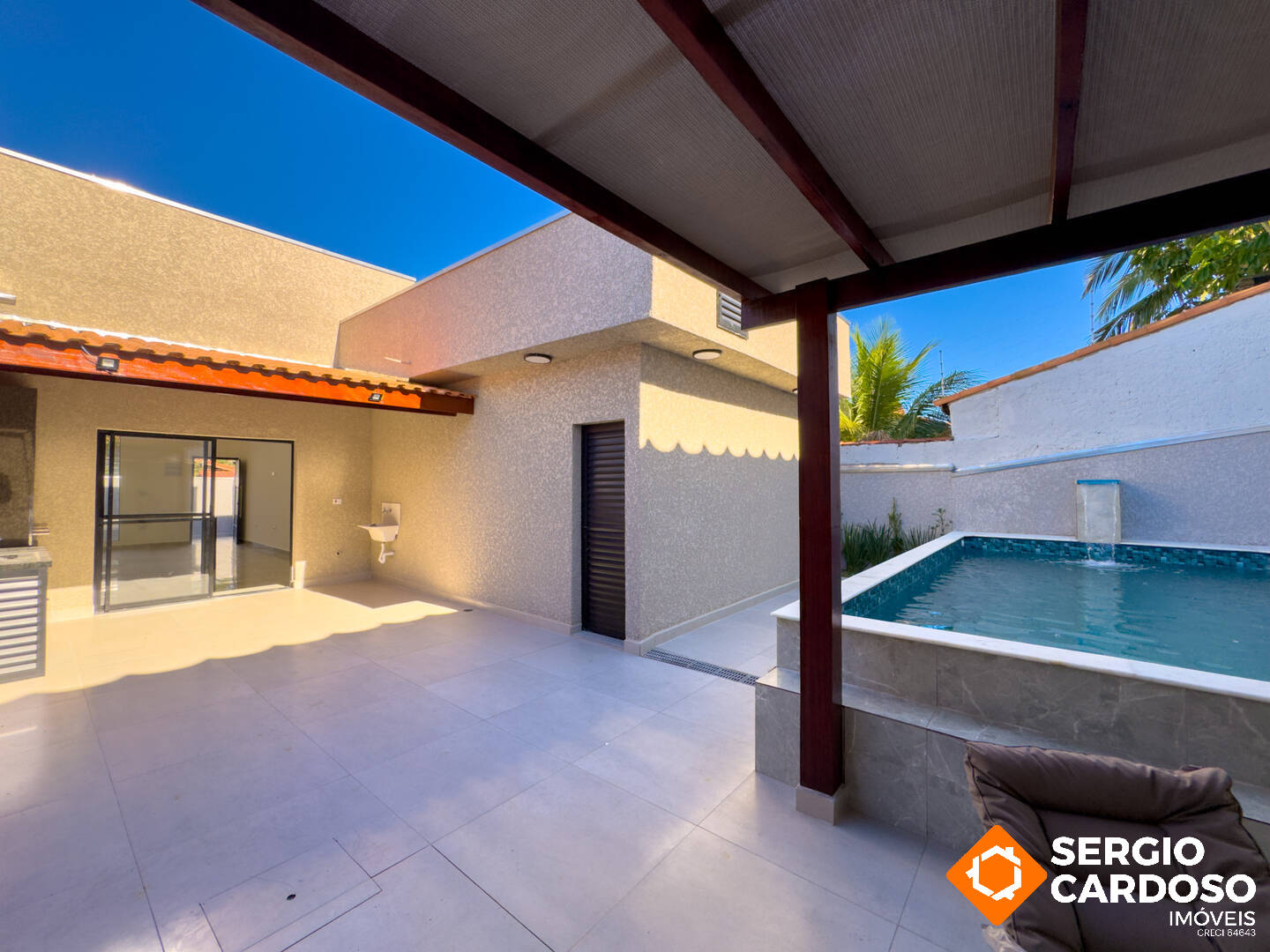 CASA BEIRA MAR COM 3 QUARTOS, PISCINA E ÁREA GOURMET EM ITANHAEM/SP