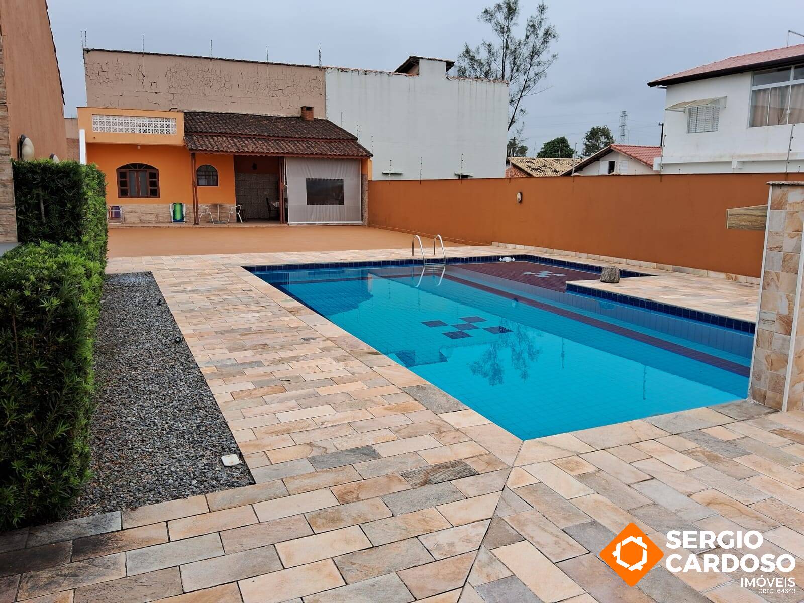 CASA 3 QUARTOS PISCINA E CHURRASQUEIRA LADO PRAIA ITANHAÉM SP