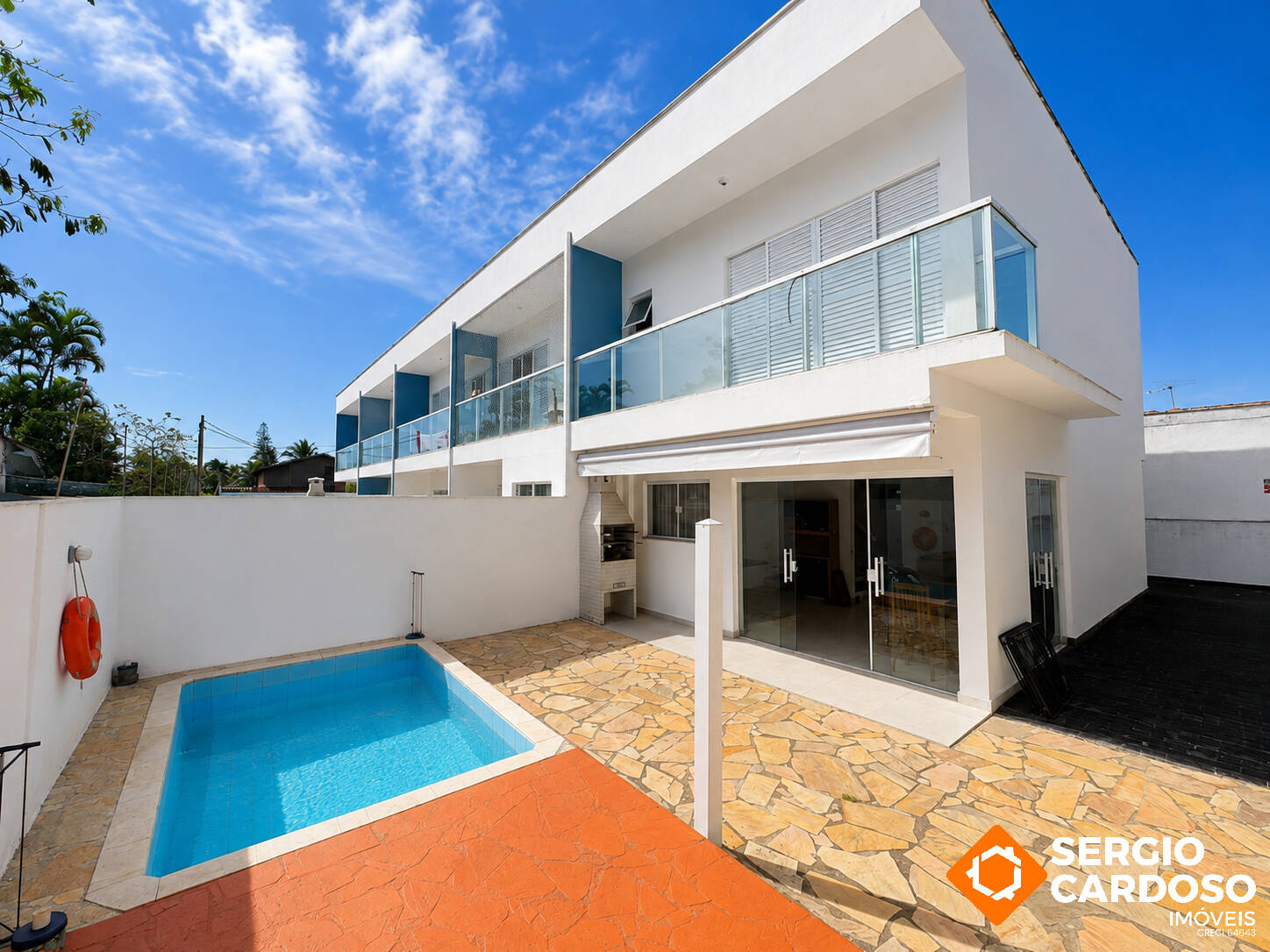 SOBRADO EM CONDOMÍNIO A 300M DA PRAIA  2 SUITES E PISCINA  ITANHAEM SP